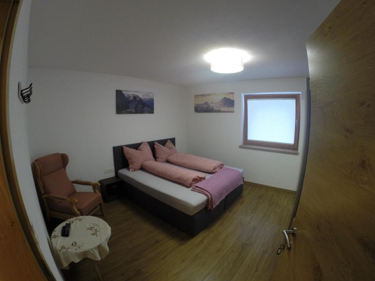 Grosszuegiges Apartment Georg Mayrhofen Barrierefrei Hollenzen Экстерьер фото
