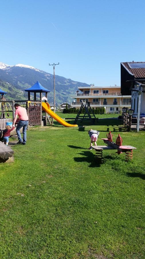 Grosszuegiges Apartment Georg Mayrhofen Barrierefrei Hollenzen Экстерьер фото